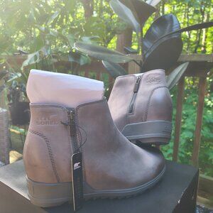 Never worn, women's size 10